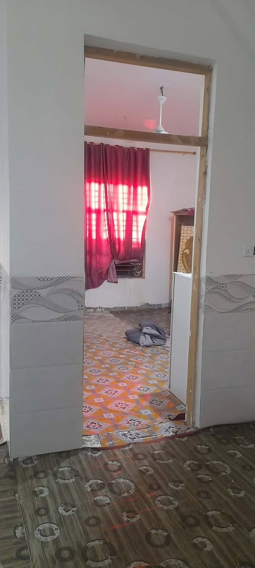 السلام عليكم..
بيت طابو زراعي سند 25 للبيع ❗️
ملاحضه (بناء بلوك سقف عكاده ، البتلو صب كونكريت )
محتويات البيت : 
المساحه :254
🔷غرف نوم عدد(2) 4*5
🔷صاله4*9 
🔷استقبال 4*7
🔷مطبخ4*6 
🔷طارمه كبيره 
🔷ترك +منور 
🔷صحيات داخلية +خارجيه 

الموقع 📍حي الكرار - نهاية شارع 30 على النهر 

للاستفسار 
***********
***********

أو مراجعه مكتب عبدالله الزبيدي للعقار
