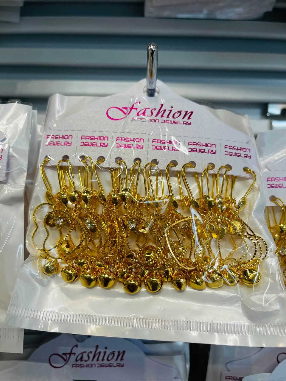 اكسسوارت المرجان 🥇
تراجي برازيلي: السعر (5,000) للدرزن فقط 💎
 حجل برازيلي: السعر (7,000) للدرزن فقط 👣
 سوارات كارتير برازيلي (خشنة): السعر (10,000) للدرزن فقط ✨
🔥 كما توجد لدينا أغراض وبضاعة مشكلة أخرى، السعر مكتوب وواضح على كل صورة!
📦 التوصيل متوفر لكافة المحافظات 🚚
للطلب والاستفسار يرجى مراسلة الصفحة أو الاتصال 📩
واتساب (*********** )
رابط قناه التلكرام (https://t.me/+nI4Suw9fztlhNWYy)

