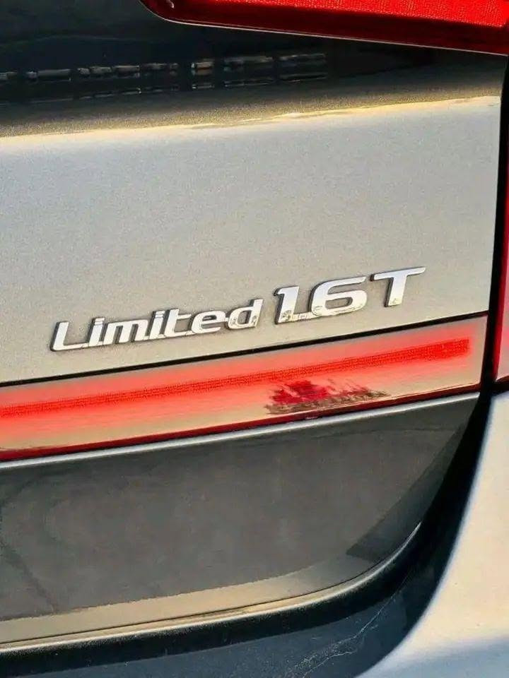 للبيع+سيارة+:(+معوقين)+#هيونداي_سوناتا_فئة_لمتدد_LIMITED(+أعلى+فئة+)+فول+مواصفات+1/1
•الضرر+:+صندوق+فقط
•الرقم+:+مرقم+بغداد+معوقين+(+وكالة+عامة+بل+سيارة+)
•الايرباكات+:+بدون+ضرر+اي+ايرباك+
نكفل+السيارة+من+(+الشاصي+،+الغرق+و+الايرباك+واللغود)

•المواصفات+:
السيارة+:+هونداي+سوناتا+لمتدد+لون+رمادي+🩶
الموديل+:+202‪2
المحرك+:+1.6L+توربو+(اربعة+سلندر)
العداد+:57Km
حجم+الويل+:+ويل+كب+حجم+19+مع+طقم+تايرات+بحالة+ممتازة
لايتات+اربعة+عدسات+زينون+اصل+مع+حاجب+LED
بصمات+عدد+2+للأبواب+مع+بصمة+جنطة+وبصمة+تشغيل
قمارة+بانوراما
حساسات+في+الجامه+الامامي+في+نضام+الامطار+
نظام+الكاميرات+الأربعة+برؤية+360+درجة
رادار+امامي+مانع+تصادم
حساسات+ورادارات+الانحراف+عن+المسار
حساسات+ورادارات+الاجتياز+الجانبية+(نقاط+عمياء)
حساس+امامي+اصل
حساس+خلفي+اصل
شاحن+واير+ليس+(لاسلكي)
شاشة+الدشبول+حجم+كبير+للتحكم+بأيعازات+السيارة
غرفة+السيارة:كشنات+السيارة+جلد+vipابيض
كشن+ذاكرة+(خزن+ميموري)+لكرسي+السائق
تحكم+فول+كهرباء+لكرسي+السائق+والراكب
تبريد+وتدفئة+لكشنات+المقدمة
تدفئة+بالستيرن
تبريد+قطعتين+امامي+وخلفي
تحريك+المركبة+إلى+الامام+والخلف+من+خلال+البصمة
سايد+بريك+دكمة
سستم+صوت+BOSE
اشاير+بالمرايا+الجانبية
تحكم+ستيرن+جهتين+بلوتوث+وحاكية+وكروس+سرعة+وتحكم+صوت+
شاشة+داتا+شو
نظام+ABS+مانع+انزلاق+
السعر+168$
العنوان+بغداد
*********** بغداد, العراق

نص مكتوب في الصور:
- 000-37132683-07/20/2023 - IAA Inc.