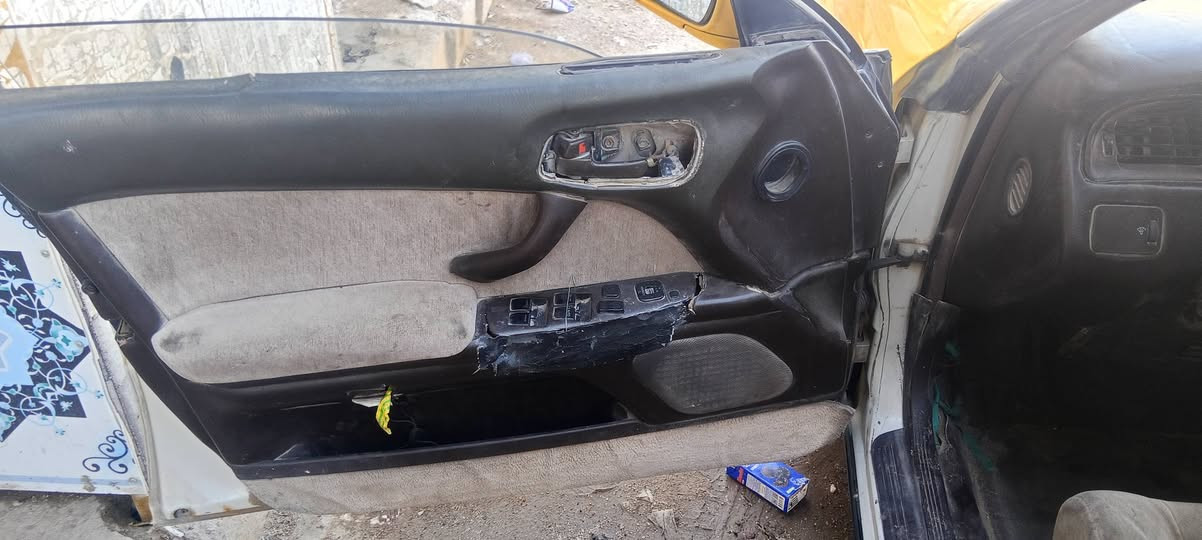 سلام عليكم بطه للبيع مديل 2000 مكينه وكير 2500 ديلكو مكفولات مكفوله كص ونقل بيه لحيم كد اصبع بلشاصي تجي وتشوف حداديه نص عمر سنويه منتهيه العنوان بصره زبير *********** السعر27
