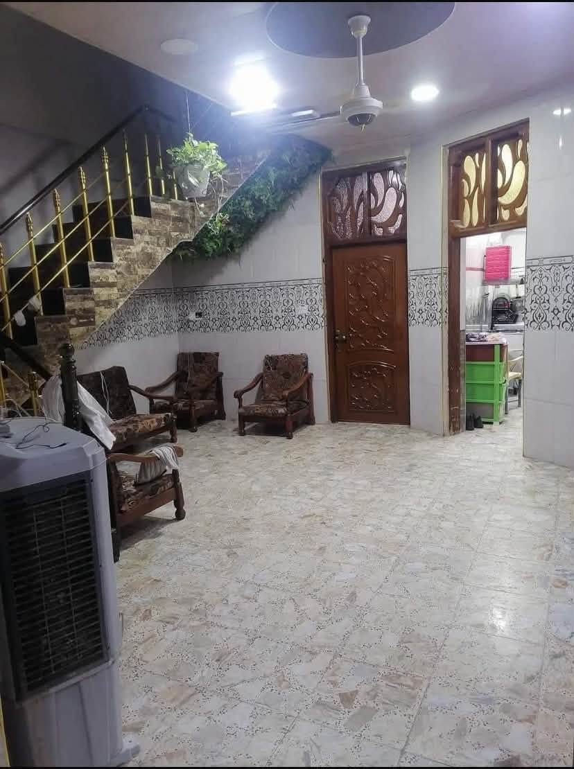 السلام عليكم
دار للبيع المساحة ١٥٠ متر
طابو زراعي
الأساتذة الثانية
عدد الغرف ٢ وصالة 
محل من داخل البيت 
السعر ١٢٠ مليون مع مجال بسيط للشراي
للاستفسار يرجى الاتصال على الرقم ***********
مع الشكر
