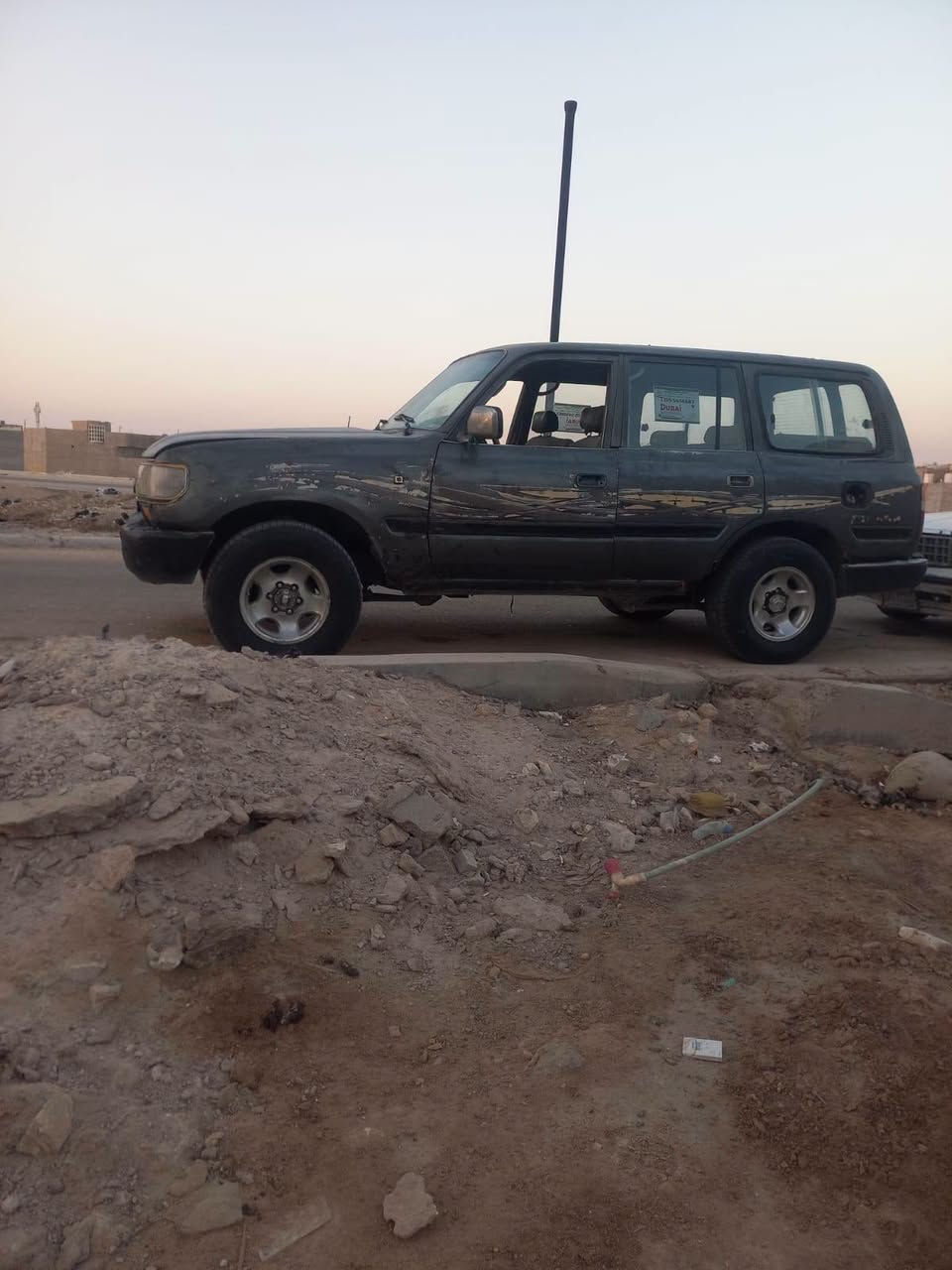 سلام عليكم سياره لاندكروز تيوته للبيع موديل 1991 سياره حلوه وجاهزه محرك بلاد  راعيهه يمي تريد تحويل تريد وكاله حاضر العنوان بصره ابي الخصيب السعر 25 وبيهه مجال ستفسار اتصل ***********
