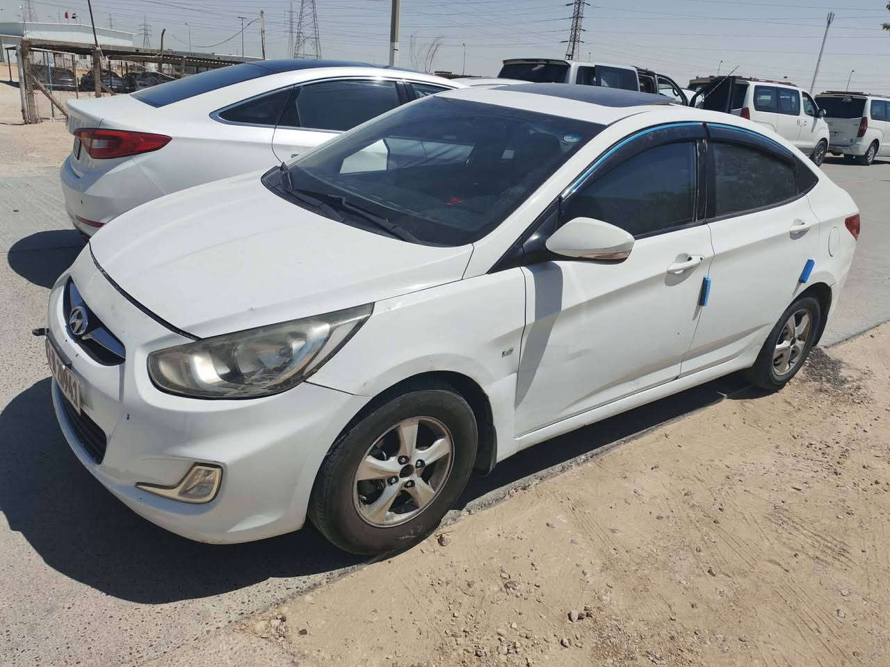 السلام عليكم
سيارة هونداي اكسنت ٢٠١١ فول  مواصفات المعرفة .كفالة عامة من الصبغ والضربة القوية 

رقم اربيل باسمي مداور او وكالة ثاني يوم 
السعر: ٨٥ وبيها مجال

***********
