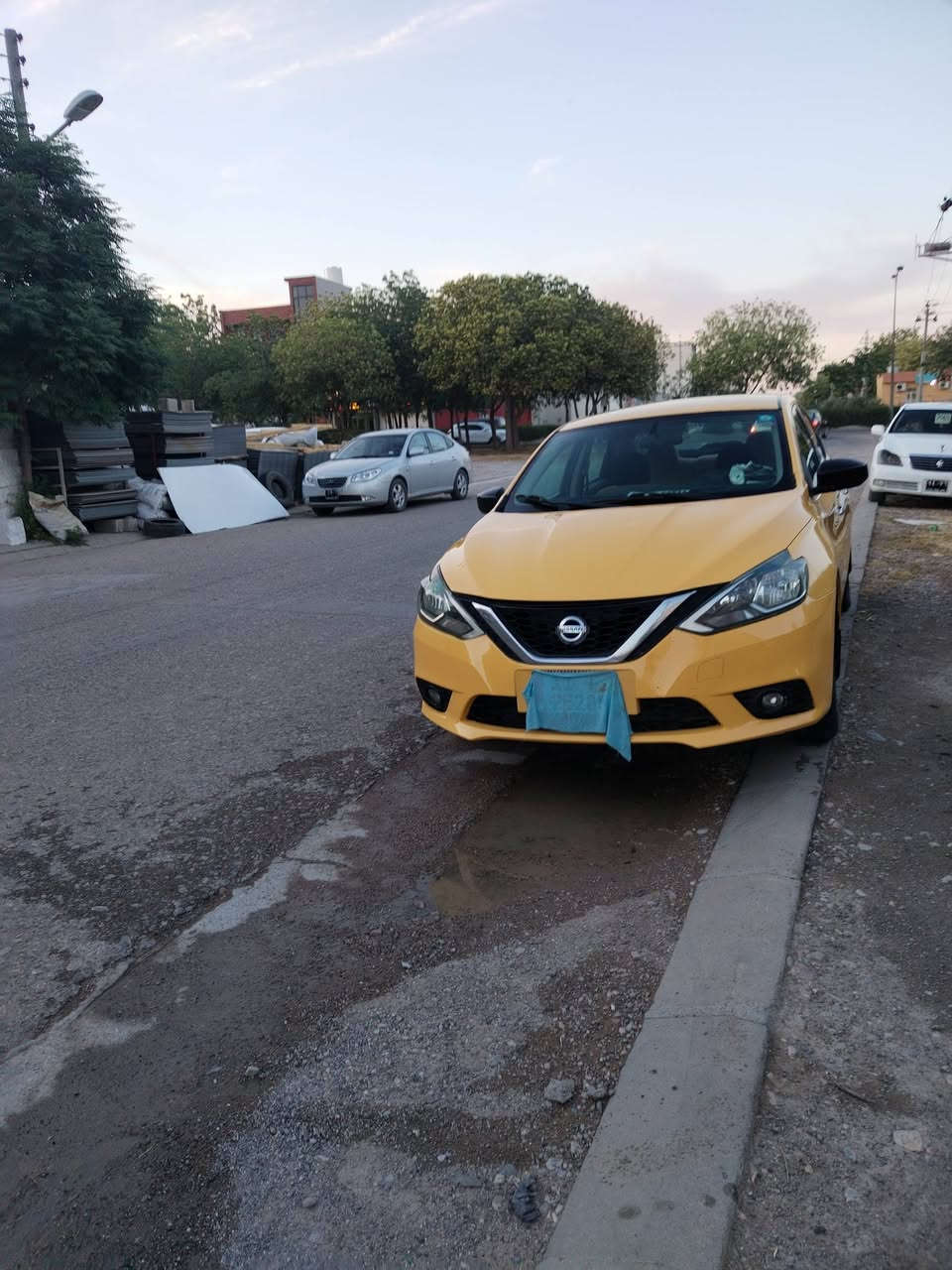 سنترا موديل 19 أمريكي كير مكينه بشرط رقم سنويه هزه جديد بسمي تبريد شغل حجم  مكينه 1800سعر 90
***********
