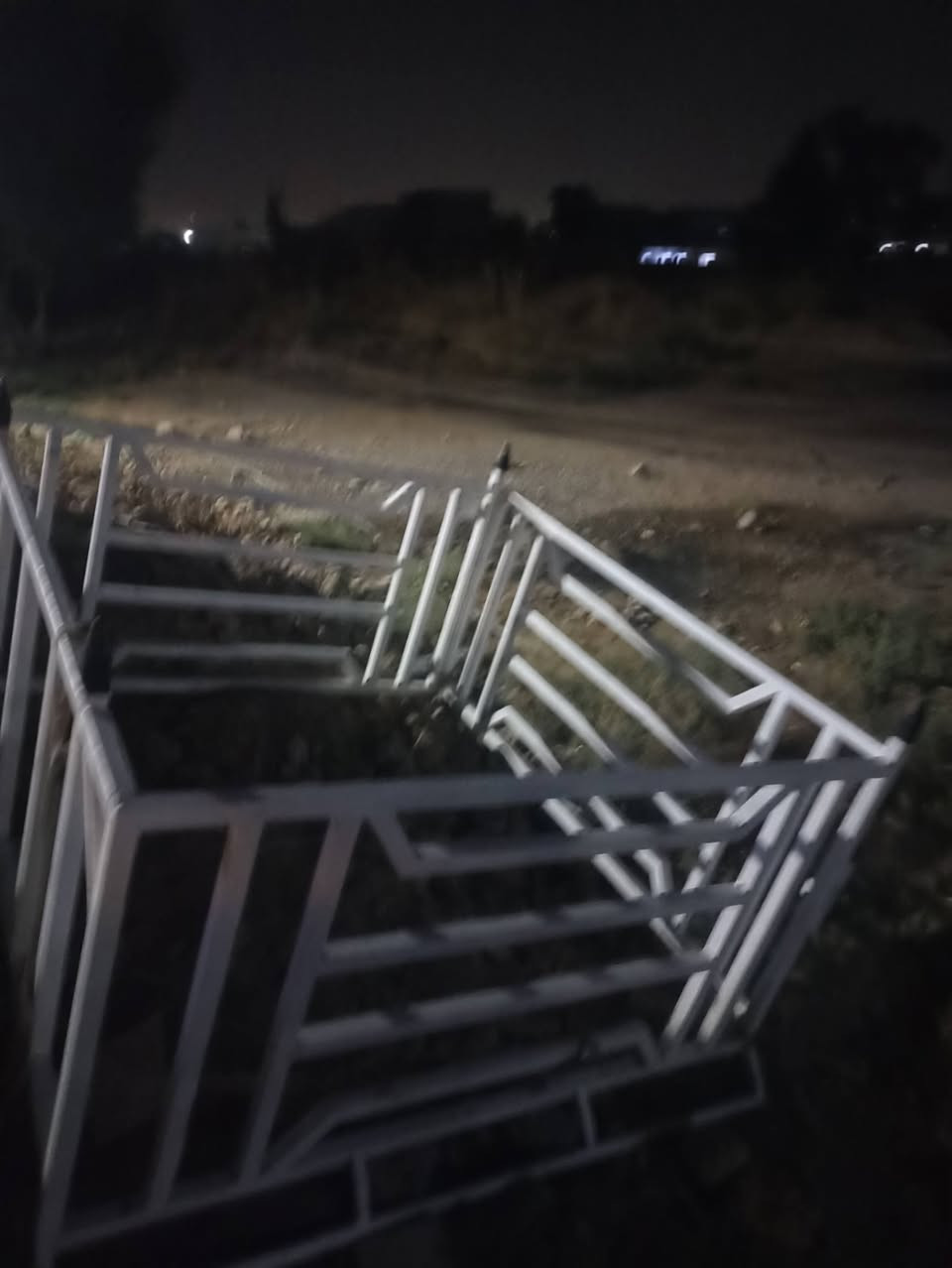 محجل بيكم حديد ثقيل مكان بعويزه السعر 125 قفل مكان بعويزه ***********

