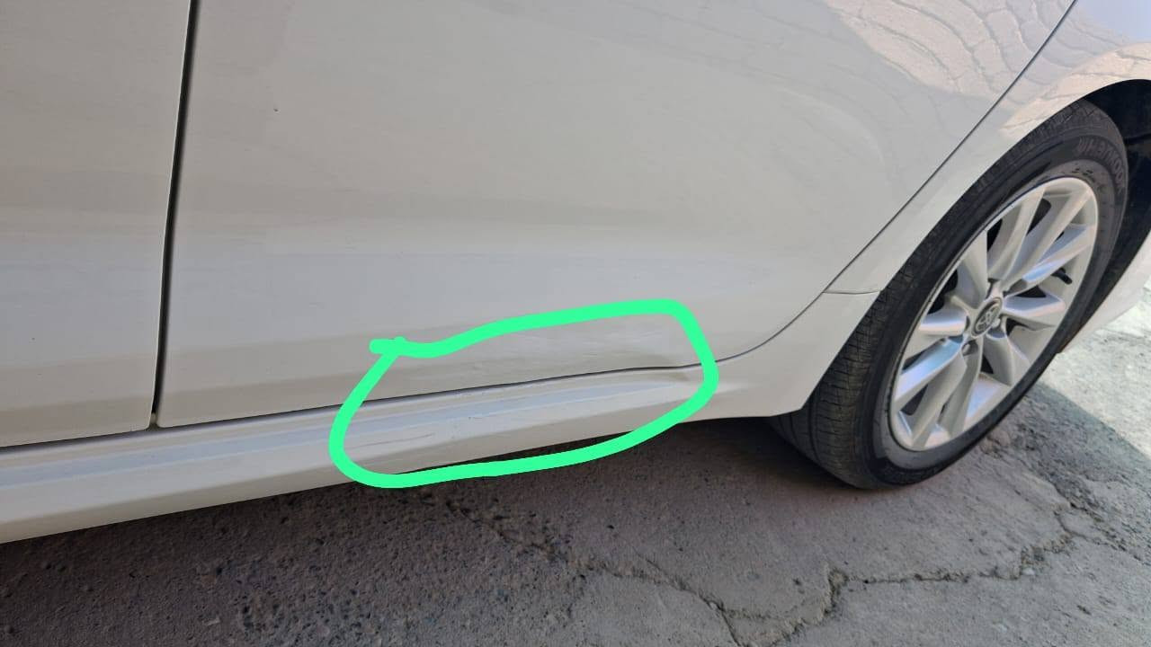 السيارة :-  تويوتا كورلا هايبرد شكل خليجي 
موديل :-  (2025 Hybrid) زيرو ماشية (11.000)الف فقط 
مواصفاته فول :- 
• 1:-نظام دخول ذكي
 وزر تشغيل ذكي (بصمة).
• 2:-تحكم شاشة ومقود كامل (ستيرن فول).
• 3:-أنظمة أمان(رادار) وتثبيت سرعة (Cruse Control) + ABS ونظام ثبات إلكتروني.
• 4:-أنظمة قيادة متعددة: (EV Mode للقيادة بالكهرباء فقط / ECO لتوفير البنزين / SPORT).
📞 للتواصل والإتصال:- [***********] / [***********] دهوك, العراق
