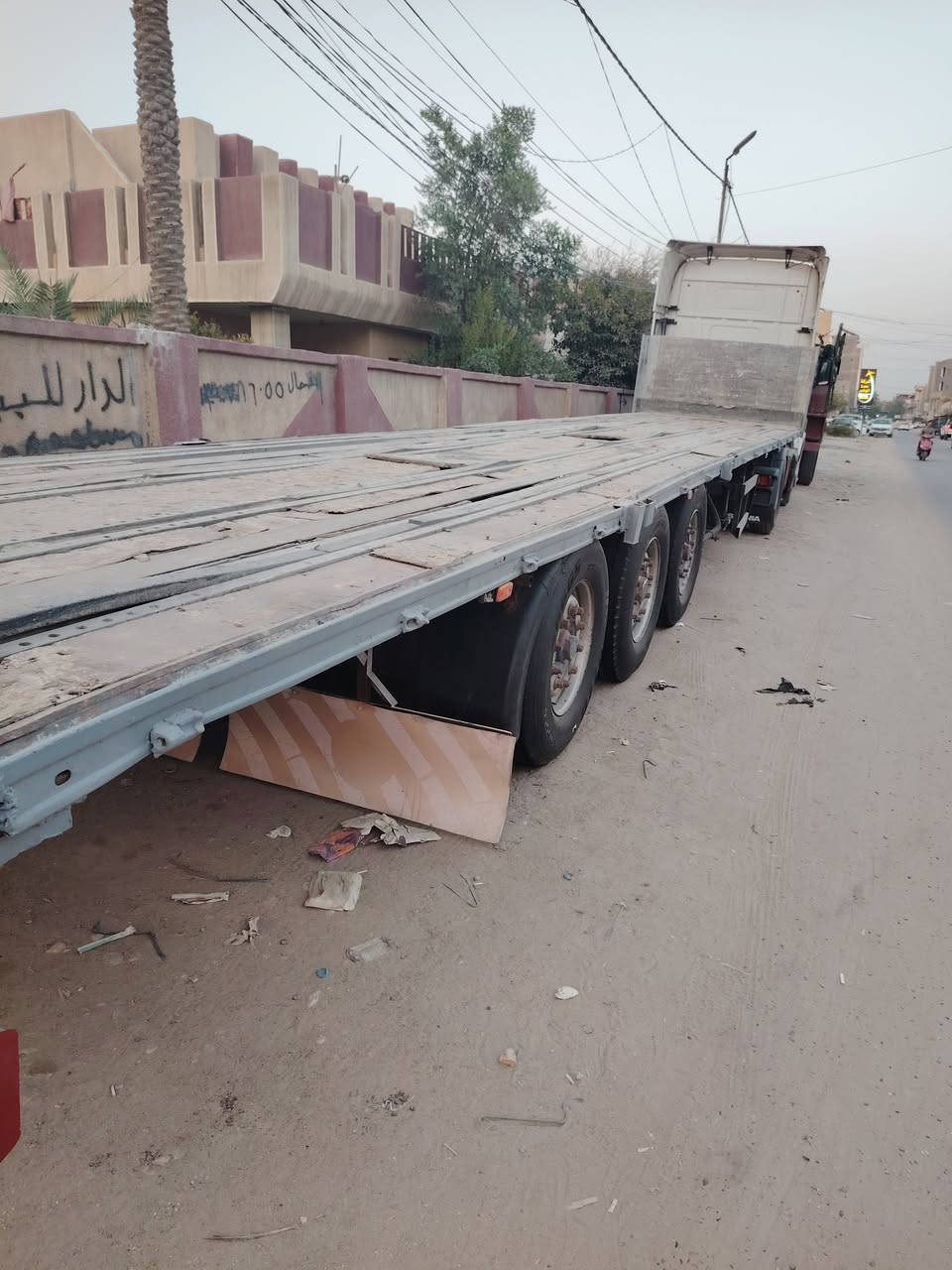 سياره جاهزة للشغل مديل 2004بسعر 155بيه مجال الشراي يتصل عل صاحب السياره ***********
