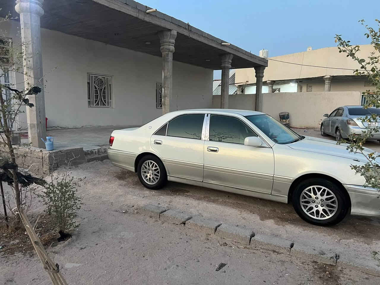 مديل ٢٠٠١ • رقم بصره • دكمتين