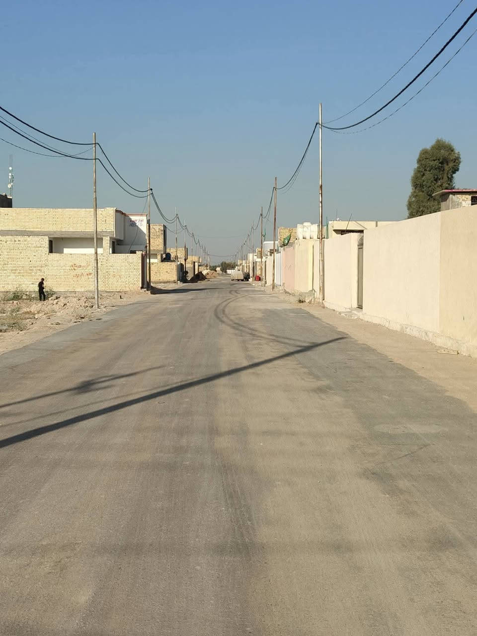 يا الله عرصه البيع مساحته 100متر كافت الخدمات ماي كهرباء مولده نترنيت العنوان شارع الصب جسر الشهداء النجف الشرف عمود 335  شارع كربلاء عمود 110 تبعد عن شارع كربلاء 300 متر سعر 8وبيه مجال طابو زراعي سند 25 الاستفسار التصال ***********
