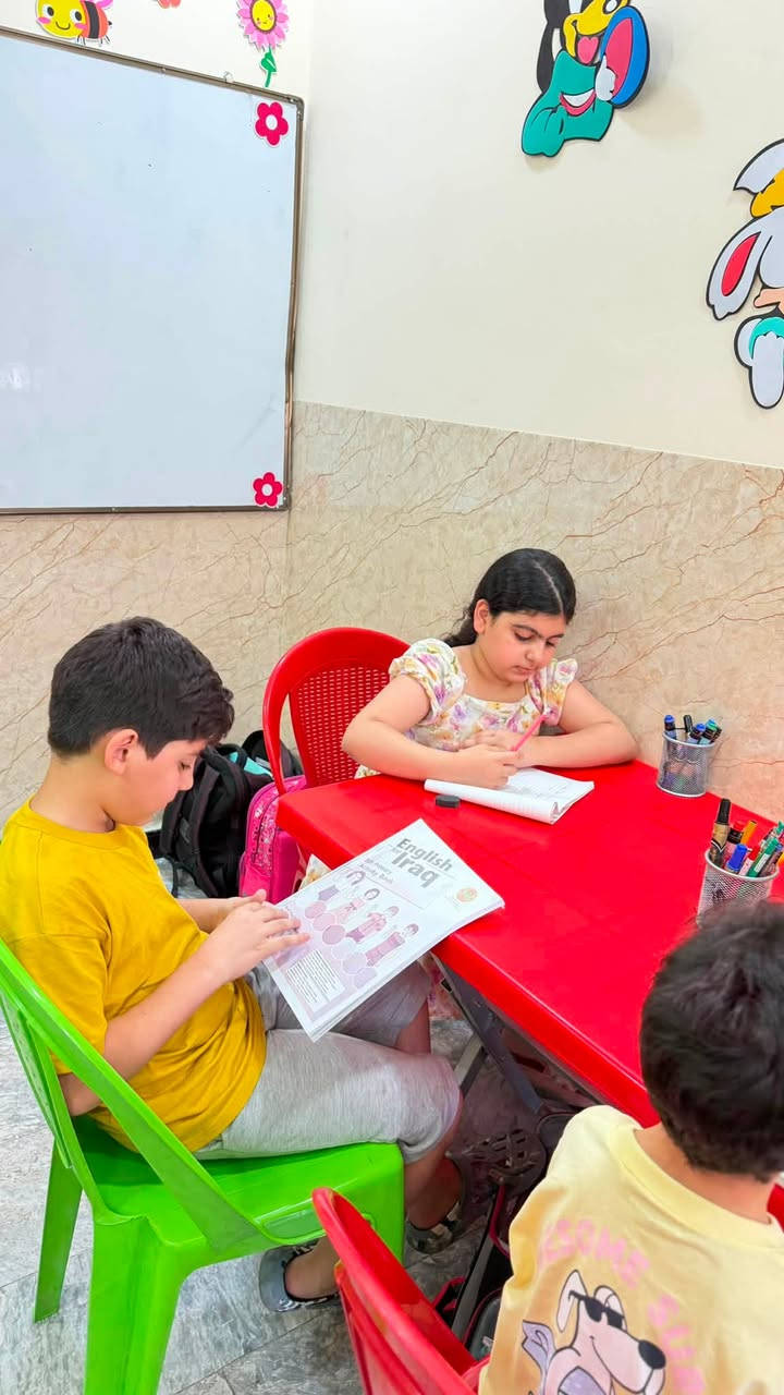 يوميات المركز التعليمي للست زهراء الحسيني♥️👏🏻
متابعة مستمرة ✔️ 
امتحانات يومية وشهرية ✔️ 
قاعات دراسية مهيئة للدراسة ✔️ 
كاميرات مراقبة ✔️ 
وسائل تعليمية ✔️ 
التدريس للمراحل الابتدائية والمتوسطة والاعدادية 
للتسجيل***********
الوزيرية قرب مستشفى المستنصرية 🧡
