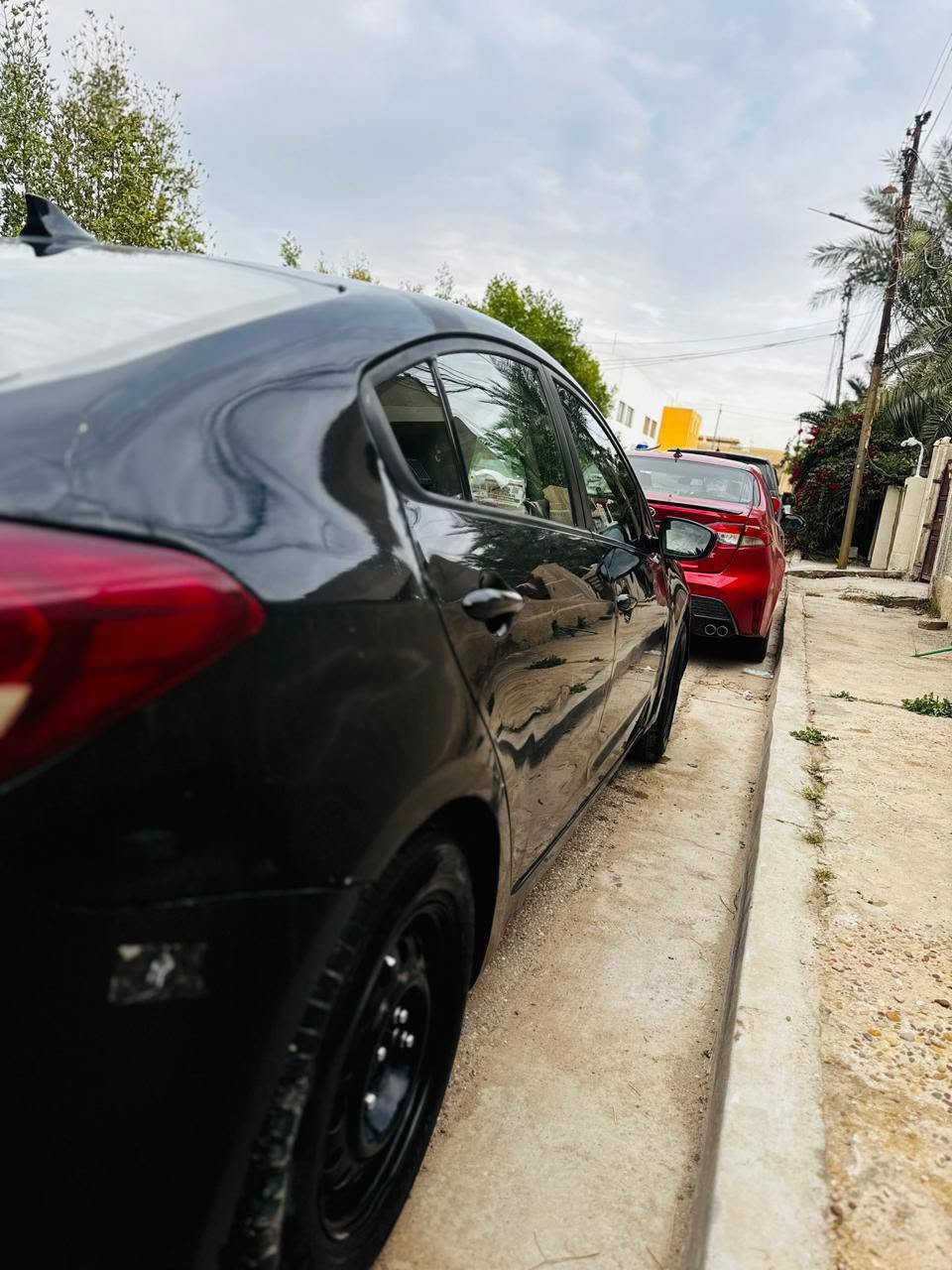 السلام عليكم
فورتي للبيع 
موديل 2018
محرك 2000
كير at
لون اسود غير محدد 
وارد امريكي بيها الجاملغين الخلفيات والصندوق يعني ضربه خلفيه 
السياره كلشي ما ناقصهة كامله تايرات كلها جدد شغل واطلع 
مكان بغداد 
سعر 115
رقم ***********
