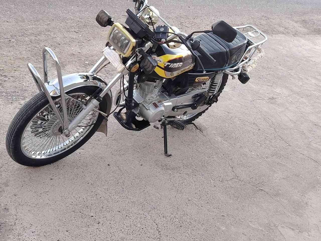 ✦ ﴿ بِسْمِ اللهِ الرَّحْمٰنِ الرَّحِيمِ ﴾ ✦
🏍️ موطور سونيك للبيع 🏍️

🔹 موديل 2025
🔹 منافيس موجود 
🔹 محرك كبس ما مفتوح
🔹 دشبول إلكتروني 
🔹 
🔹 الموطور جاهز امجنبز علا اخر حركه 
🔹مكاني جنوب الموصل القياره قرية تل الشعير 
💰 السعر خاص

📞 للاستفسار والاتصال: ***********
