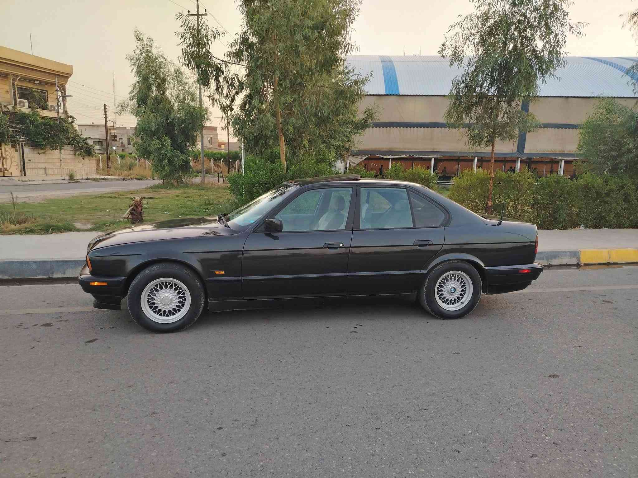 بي ام ٥٢٥ • ٩٢ • اتوماتيك