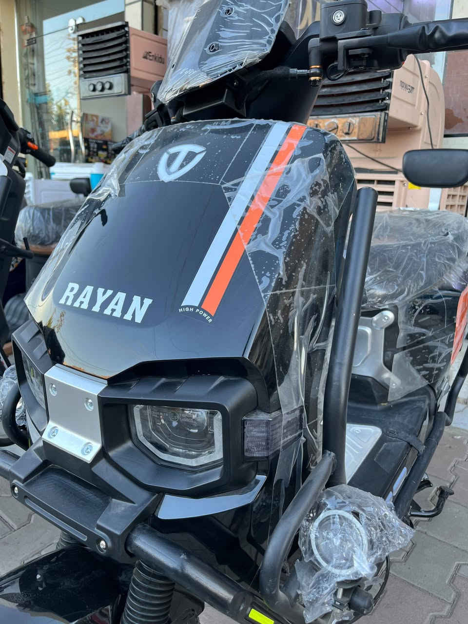 🔥🏍️ إلى زبائن شركة الخمائل الكرام 🏍️🔥
وصلتكم تشكيلة مميزة من الدراجات، اختاروا اللي يناسبكم 👇

💥 وحش الكون
⚡ ريان حجم 14
🔥 R9

✨ جودة، أناقة وأداء يخليك تختار بثقة ✨

📍 العنوان: واسط – قضاء الصويرة – شارع كصيبة
📩 للاستفسار: مراسلة الصفحة
📞 رقم الشركة: ***********

🏍️ شركة الخمائل للدراجات
اختيارك يبدأ من الخمائل 🤍
