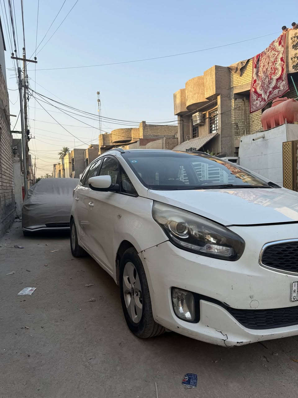 كية كارنز موديل ٢٠١٤ مكينة ٢٠٠٠دوش خليجي كير ومكينة خير من الله السيارة ٧راكب السعر ١٢٥ وبيهة مجال حك الجية مكان السيارة دورة
المواصفات فول
بنرامة
تحكم ستيرن 
انضمت قيادة
نضمام لايكوو
ارضية جلد 
السيارة بيهة نص باب السايق ونص الجاملغ لامامي من جيهت السايق القطع نفسهن بس بارد بدون دواخل السيارة 
بسمي ثانيوم احولك 
رقم الهاتف
*********** آسيا
***********كورك
