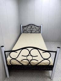 مجموعة مستعملة تضم 3 جربايات بدون دوشك مع كنتور خشبي للإستفسار والحجز:...