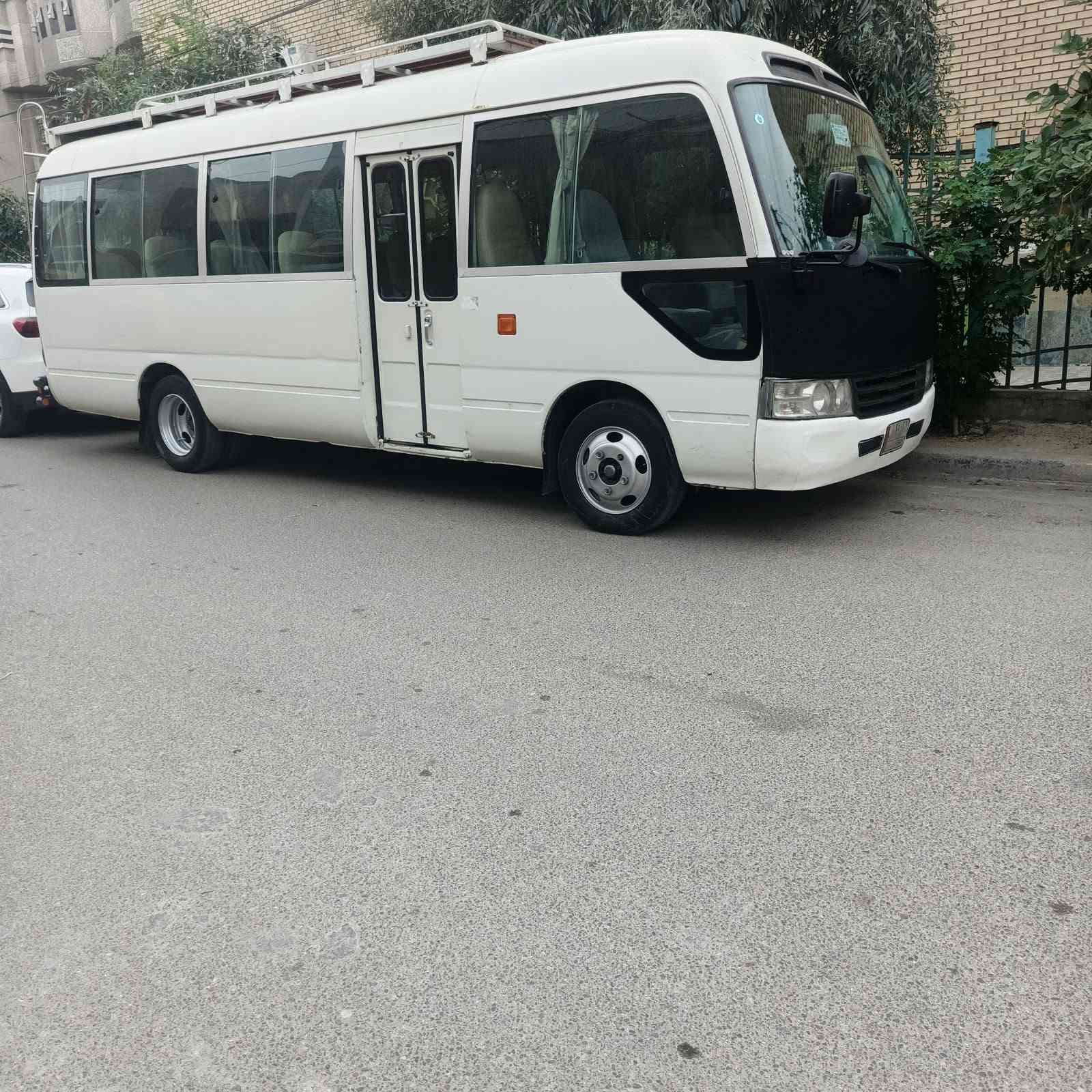 كوستر ٢٠١١ • مكينة مكفولة • لا صبغ ولا ضربة