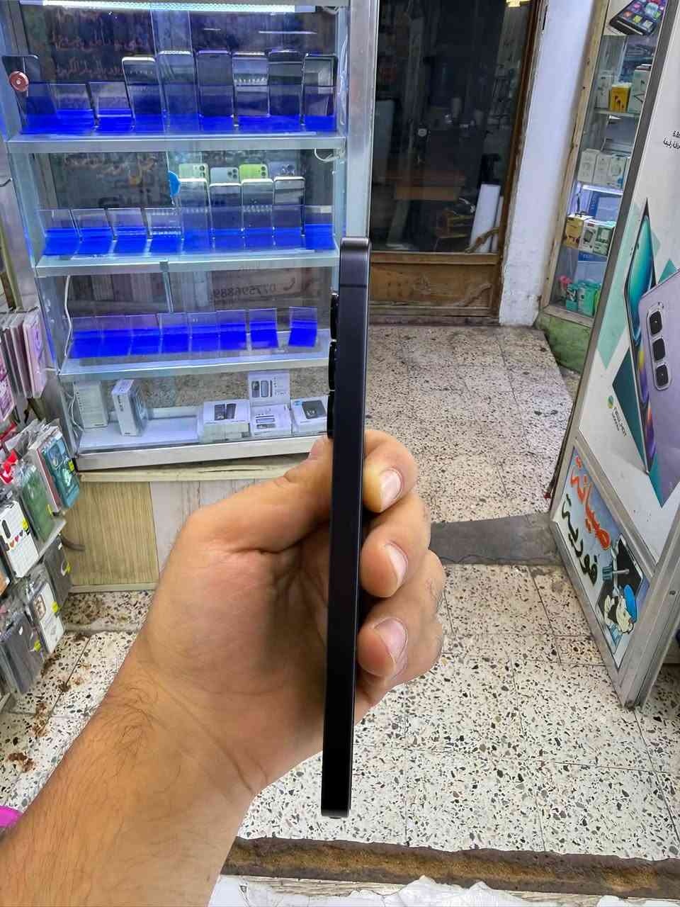 سلام عليكم اس26 الترا نضيف كلش ماخذي من شركة الاماني قبل كم يوم جديد بعده الذاكرة 256 لون نيلي  كامل ملحقات عنوان كربلاء ***********
