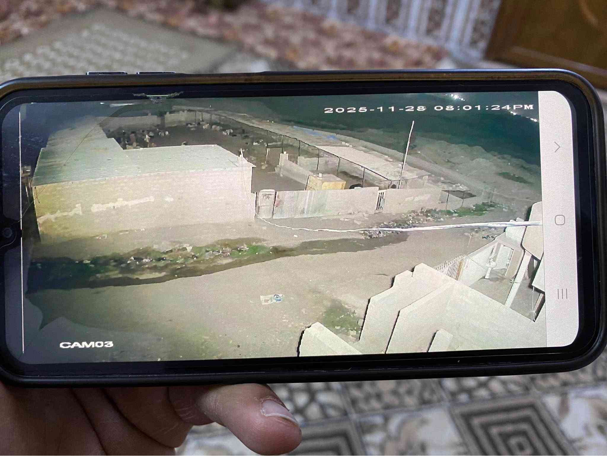 هاي الكامرات التخليك تنام وانت مرتاح 
عين تحرسك وانت مغمض 
كامرات اوضح من الوضوح 
الاسعار ترتفع واحنه ننزلها 
لان الغالي يخوف والرخيص يشكك

💥عين الصقر لكامرات المراقبه💥
***********

ملاحظه | الشاشات المعروضه في الصور لا تعطي الدقه الحقيقيه للكامرات (عاديات) كركوك, العراق

نص مكتوب في الصور:
- 2025-11-28 08:01:24 PM CAM03
- CAM01 CAM02 2025-11-25 08:44:59 PM CAM03 CAM04 Hisense
- 12-02-2025 L1 04:51:13 Camera_07