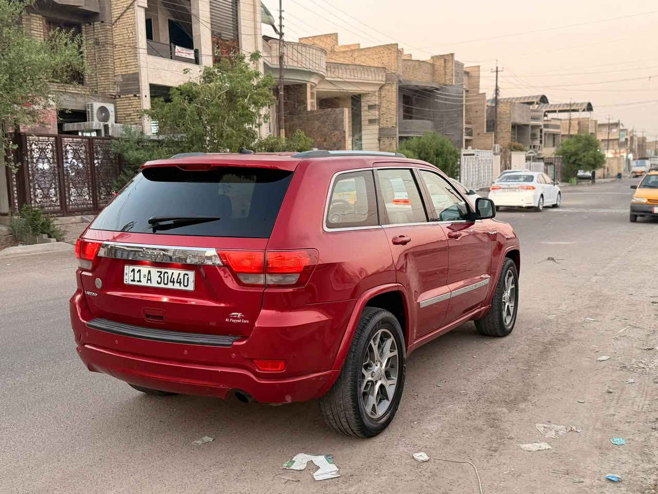 السلام عليكم جيب 2011 خليجي مكينه 3600 سياره جديده جدا  بيه صفحه كلير  بدون دواخل  ناشر سونار بي كل تفاصيل السعر 128 وبيه شي بصيط وكلشي اكو بل سوك  بغداد البلديات ***********
