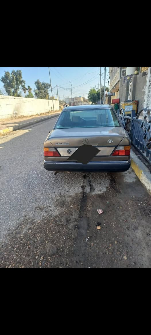 مارسديس دب موديل 90 مشروع وطني سنويه آل 28
حدادية كهربائيات كله شغال 
محرك فيفتي 3000 
عارضها 40 وبيها مجال 
مكاني العماره 
واتساب *********** ...
