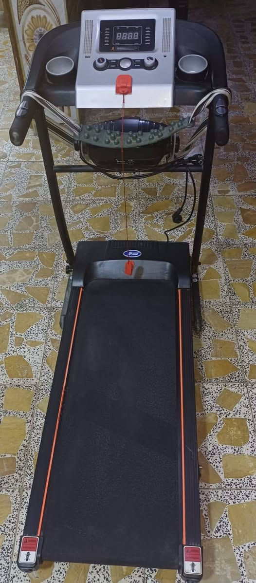 للبيع • نضيفه • كنب