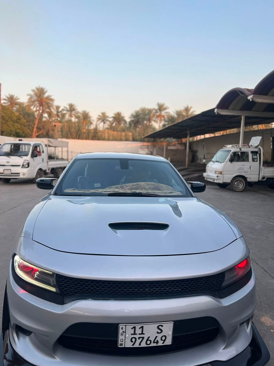 السلام عليكم للبيع دوج جارجر SXT2020
مكينه ٣٦٠٠
تبريد قطعتين محدثه جيتي 
كير ومكينه كفاله 
رقم بغداد مداور ثاني يوم 
ماشيه 120mi
تو ويل 
سياره ما نقصها برغي 
حادثها امريكا جاملغ وبالعراق بيها بيبان ثنين صبغ مابيها دواخل لا شاصي ولا لغد 
مكان السياره بابل /***********
