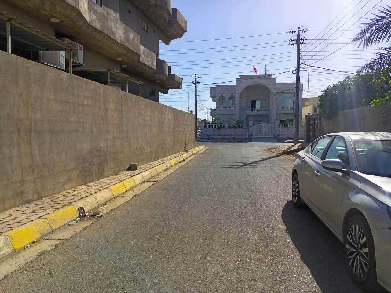 كاع للبيع خلف الملعب 130متر  واجهه 10 امتار نوع العقار (طابو)موقعه مميز أول فرع صاير السعر مناسب جداً السعر 55مليون  وبي مجال رقم الهاتف‭***********‬
