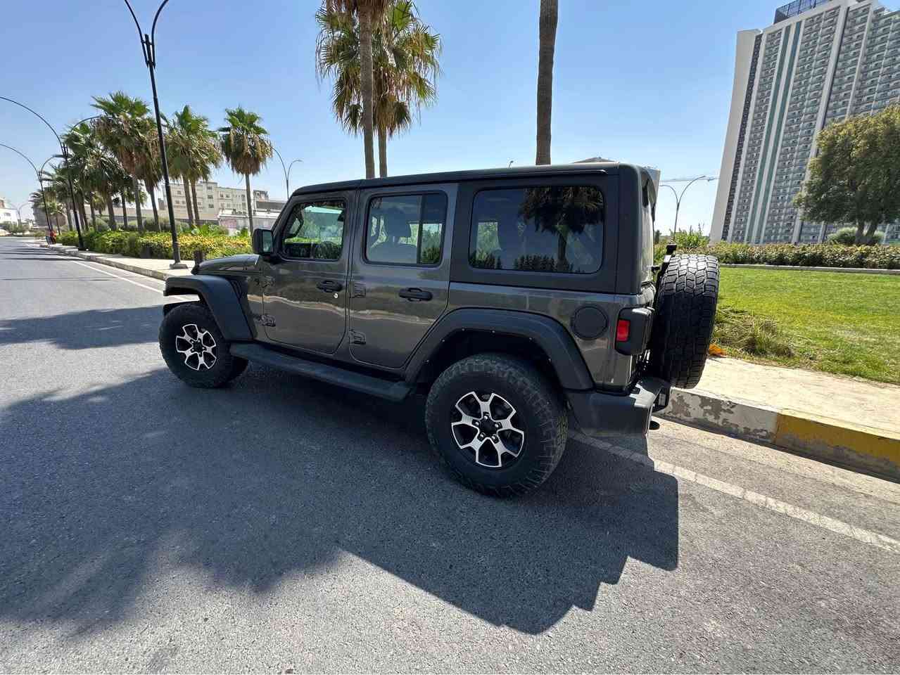 Jeep wrangler 2022
Unlimited sport
٦پستن
بێ بۆیاغ

*********** مخمور, أربيل

