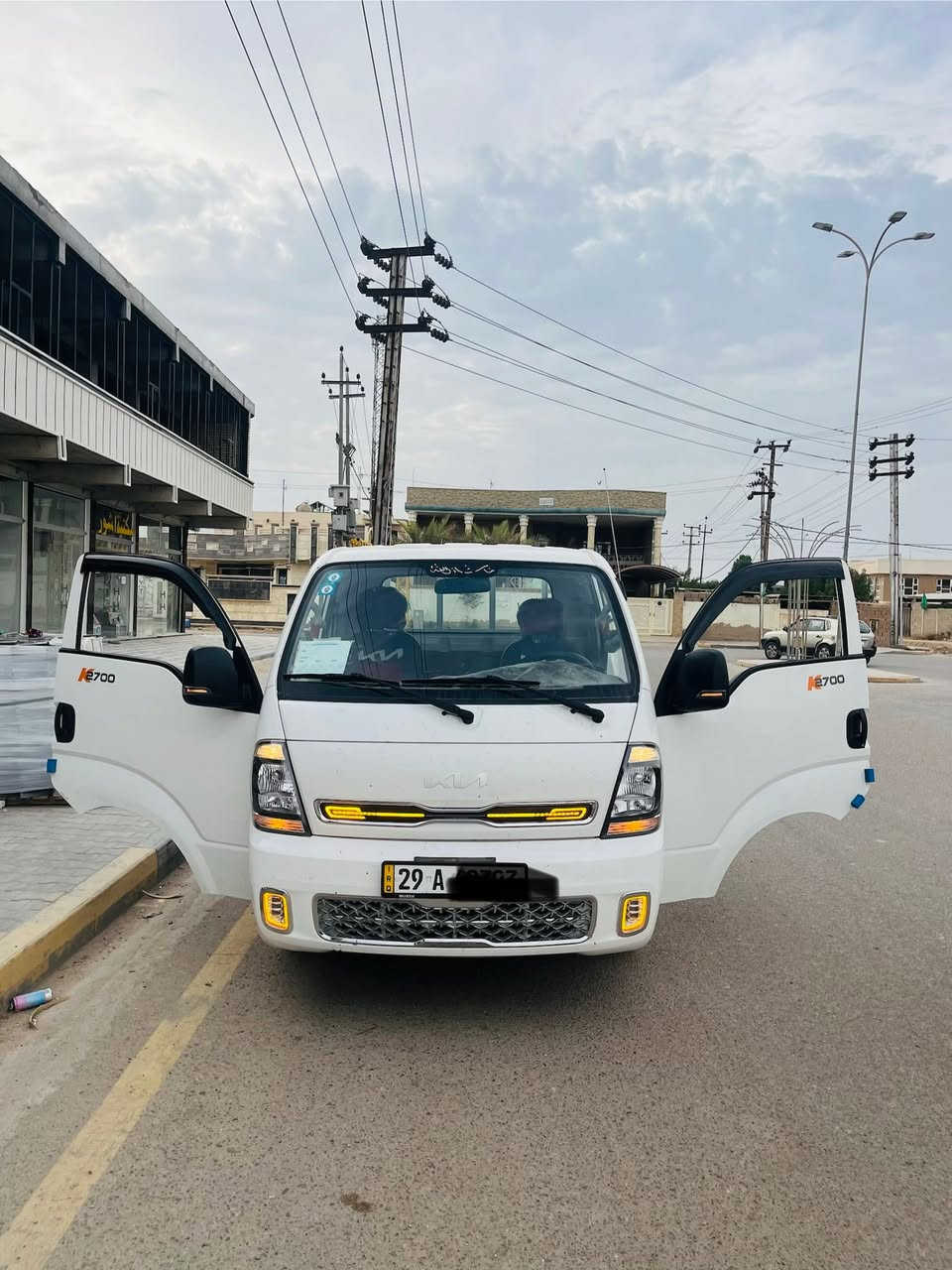 كيا ٢٠٢٤ • مكفولة • ضربة بالباب