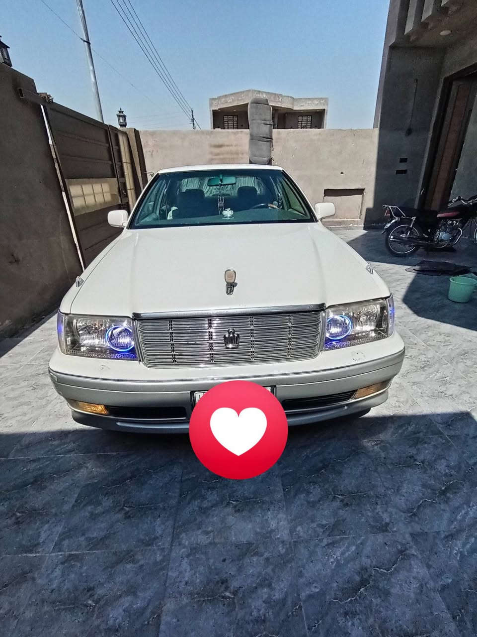 للبيع سياره راس الثور موديل 1996سياره جاهزه من تبريد حداديه تخم تاير باتري مكينه وكير  2500 في فتي سياره جاهزه مكفوله من الضربه القويه والعيب الشرعي رقم انبار سنويه 2028 مداور ثاني يوم مكان ذي قار قلعه سكر سعر 93وبيها مجال بسيط ***********
