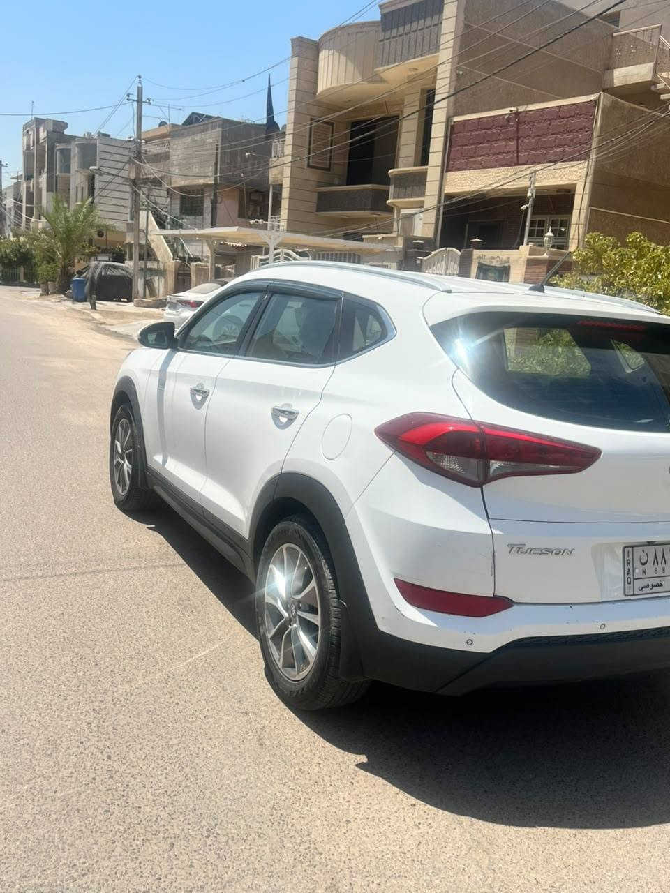 توسان موديل 2018 رقم بغداد خليجي بيها صبغ جاملغ وبنيد فقط بدون دواخل سعر 140 ورقه وبيها مجال مكان بغداد الاتصال *********** 
*********** بغداد, العراق
