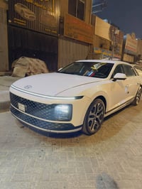 ازيرا 6 سلندر • ٢٠٢٣ • وارد كوري