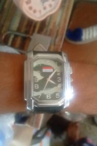 ساعة عسكرية • علم العراق • ثمانينات
