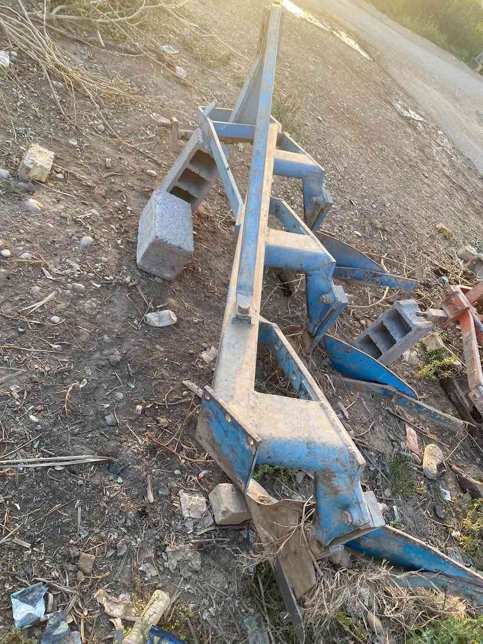 سلام عليكم 
كواكم الله 
للبيع فدان 
العنوان ديال
لتواصل ‭***********‬
