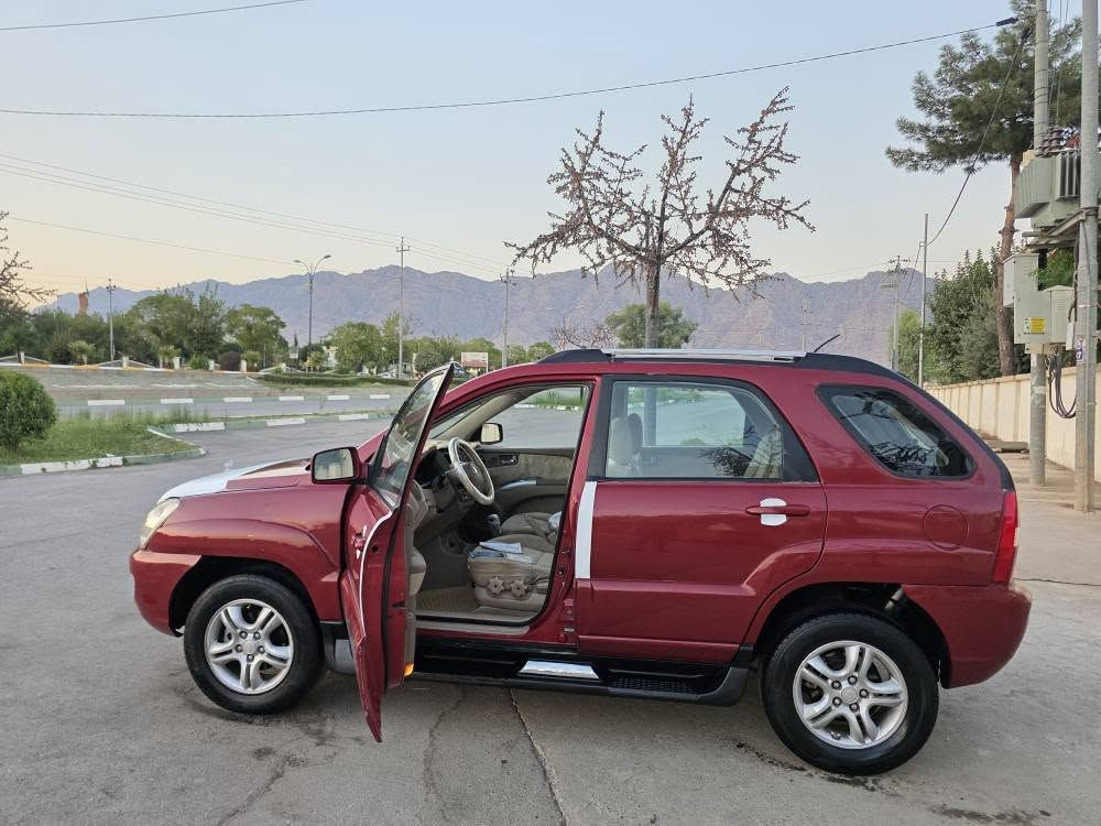 بەلەش بەلەش 
ماڵی حایلاو دەستی گەنج
کیا سپۆرتاج مۆدیل 2006 فول مواسەفات 
رەقەم بەخداد سەنەوی ئەسڵی بەشەڕتی ئەوەلیاتو حاسیبە خۆم ئەوەلیاتیشم بۆ راکیشاوەتەوە بی کیشەو مووشکیلایە ماڵی مەدەنی براوە موس داحم لیدراو بەشەرت
مەکینەی ئەورووپی لۆک لۆکی تازە بۆ بەستراوە مەکینە بیلاد V6
دەبڵ ئاکسلیشە بەس گارنەکەی لێکراوەتەوە
گێروو مەکینەو کامل تندوو تۆڵیو تەبریت بەشەڕت نوکە دەرزی داحمی نیە 
زۆر کەم مەسرووفی وو بەهەڵمەتە 
پاوەڕە سڵایتە جام کارەبایە شاشە ئایپادە
ویل کەپی بلادیە ناو زەردە ناو کۆشنی لۆک لۆکن تایەو پاتری خاوێنە 
شوێن رانیە ***********نرخ ک$39 رانية, السليمانية
