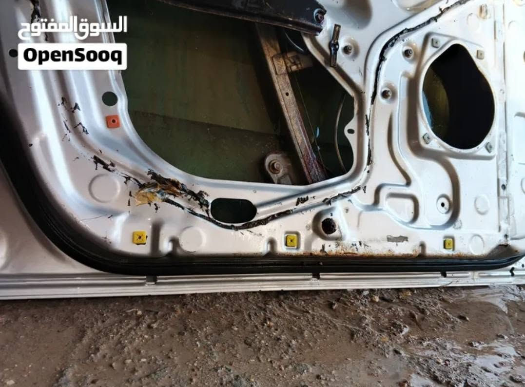 بيبان راس الثور فلات مع جام عدد اربعة بلاد  
البيبان بحاله جيدة 

العنوان بصرة شط العرب 
للتواصل ***********

السعر 150 الف وبيهن مجال حك الجية 

علما لا يوجد توصيل

نص مكتوب في الصور:
- السوق المفتوح OpenSooq