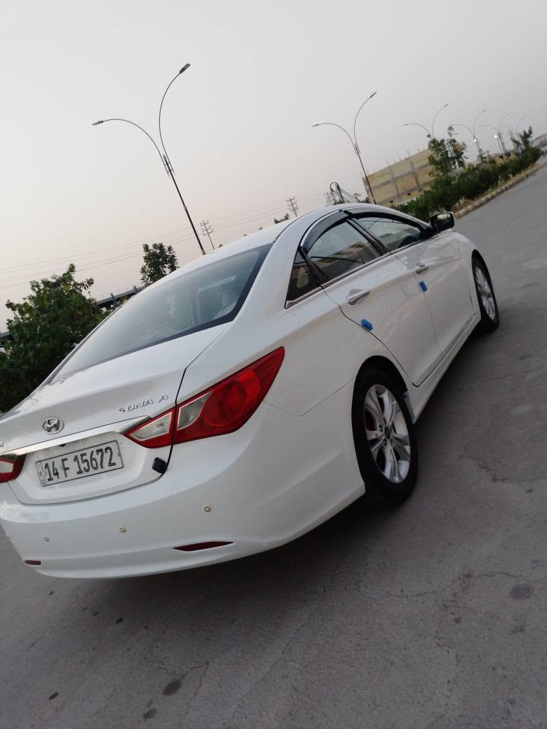 السلام عليكم للبيع سوناتا خليجي 2011 مكينه 2400دوش بيه صبغ بل هلاات الخلفية فقط والباقي كفاله جاهزه تبريد حداديه تخم تاير مكينه وگير شرط سياره مال جناي السعر مكاني ناصرية حي الزهراء *********** السعر 102 ناصرية, ذي قار
