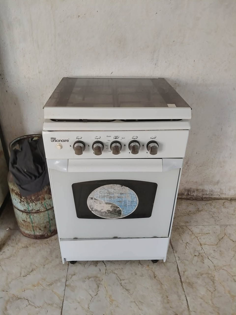 غراض للبيع كله اخو الجديد ستخدام شهر  واحد السعر خاص  *********** وتساب
