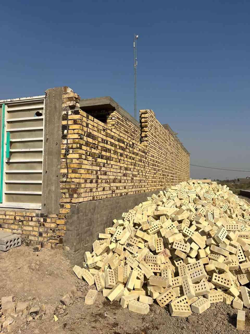 السلام عليكم
يعلن مكتب ودلاليه سيد موسى ابو هدمه العقار 

عن دار البيع المساحه 125متر 🏠 

ستقبال + مطبخ + غرفه نوم وحده فقط + هول +صحيات خرجيه وداخليه 

الموقع ١٣ الحسينية خلف المدرسة الجديده 

يبعد الشارع التبليط ١٠٠ متر 

السعر ٤٢ مليون فقط 

ابو هدمة للعقار 🏠🏠🏠

لبيع والشراء قطع مقاطعة 

[١٣الحسينية]للستفسار 

☎️🏠🏠[‎‭***********‬]
