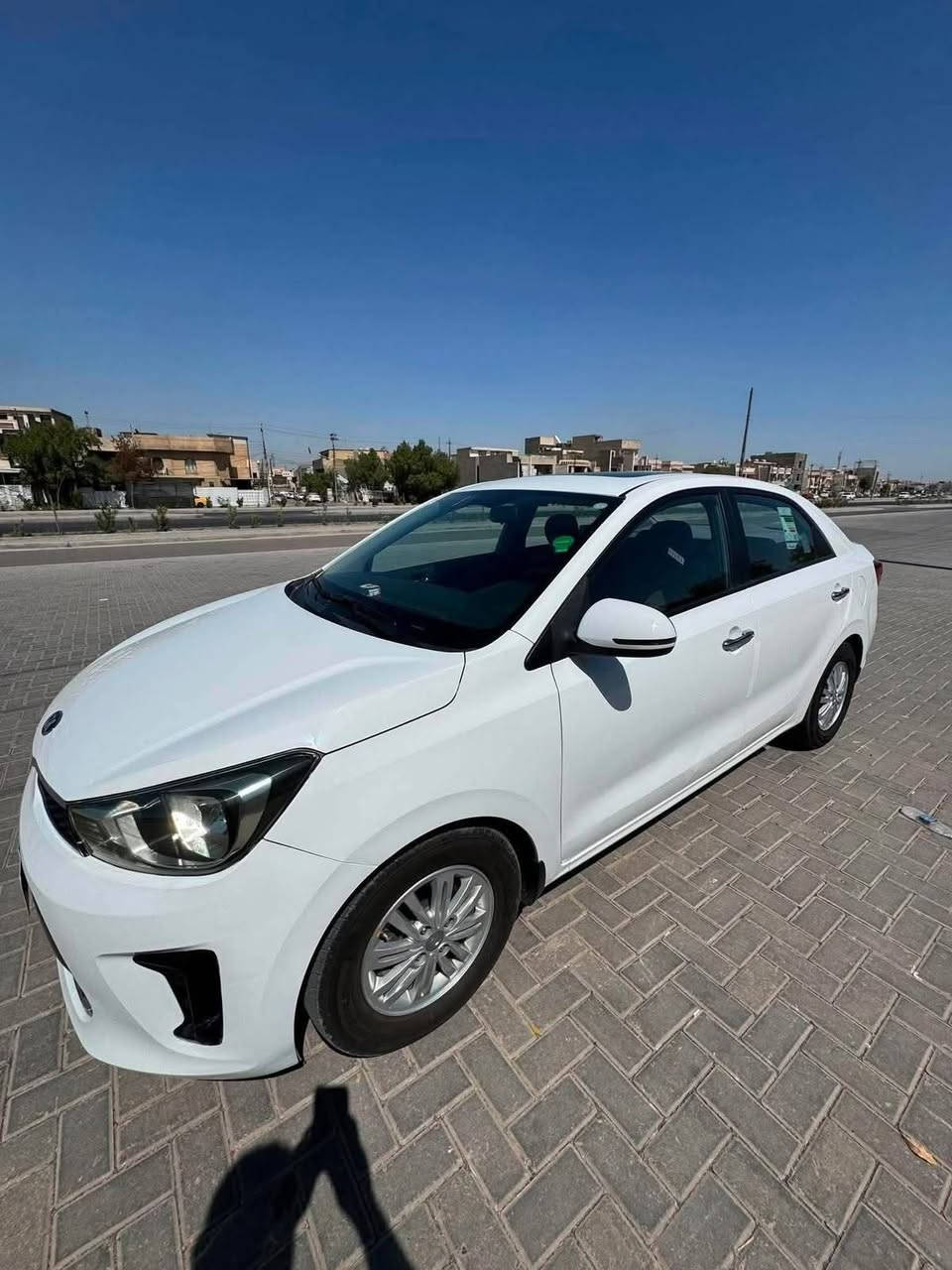 سياره كيه بيجاس موديل ٢٠٢٠ ماشيه ٦٠ حقيقي بيها قطعه حار باب السائق وبيها قطعه بارد للاستفسار اتصل على هذا الرقم ***********
