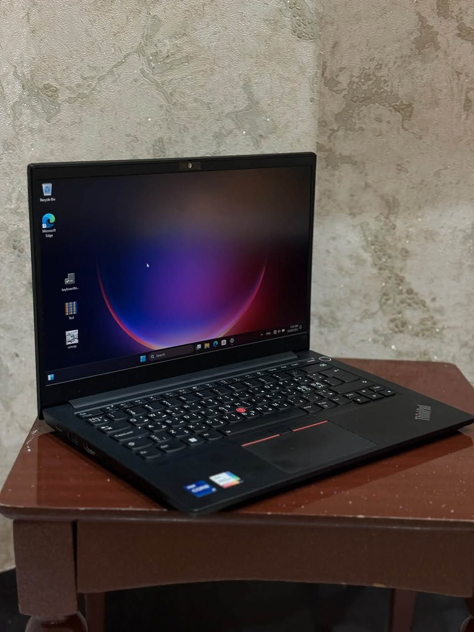 ThinkPad E14 • i7 الجيل ١٢ • ١٤ إنش FHD