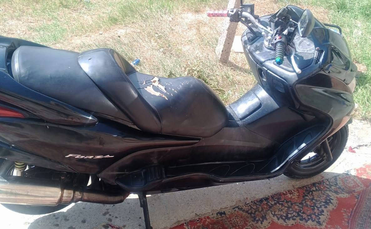 هوندا فورزا 08 بصمة للبيع او مراوس حسب القناعة 🛵
مكينة حلوة وسحب ممتاز  صالنصة رياضي
حساسات شغالة كهربائيات شغاله اشاير لايت عالي ناصي 
( أوراق ) 
المكان: بغداد المدائن سلمان باك
السعر 600 
واذا عندك دراجة مراوس حسب القناعة
 واتساب ***********
