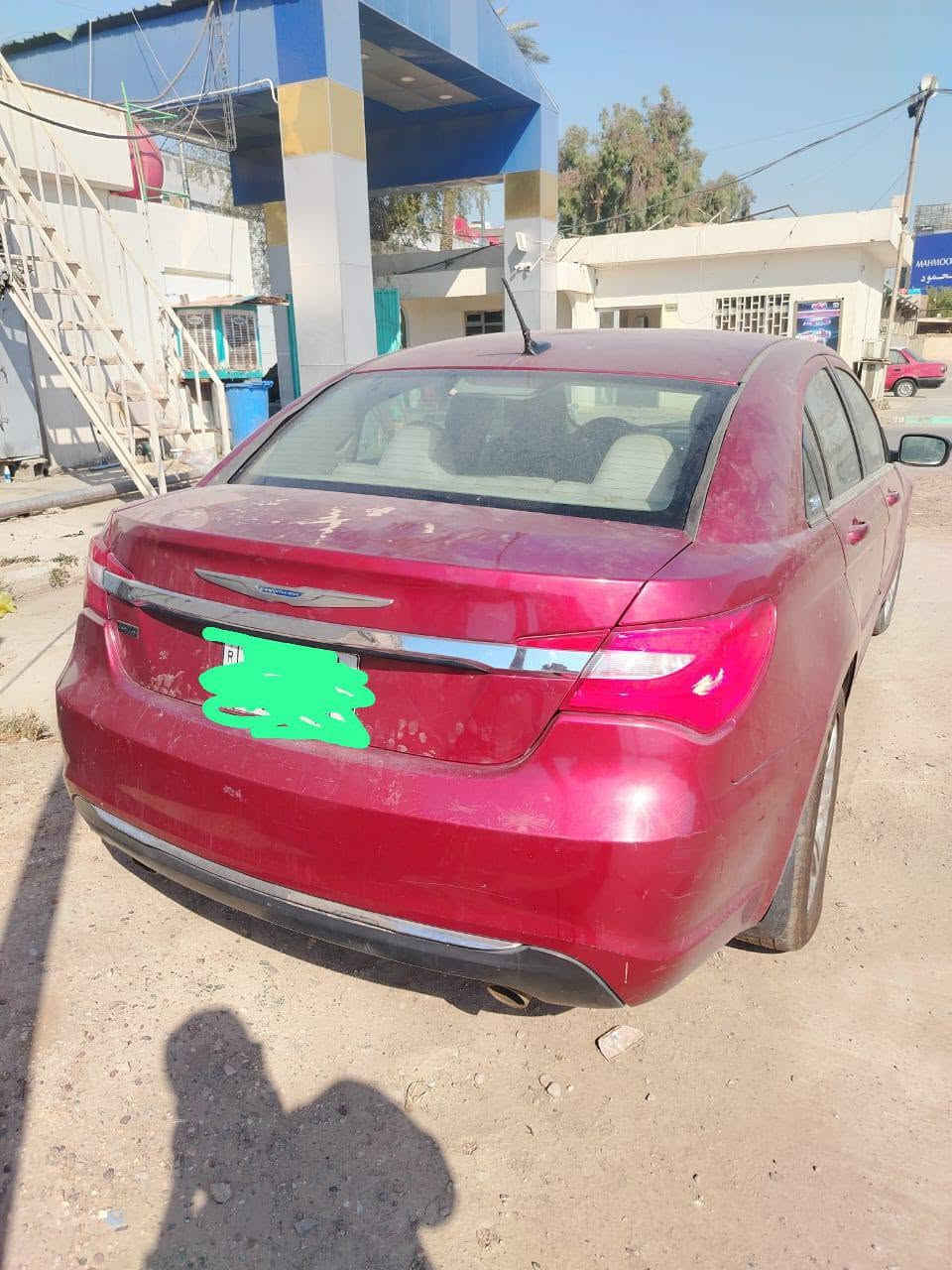 للبيع سياره سي200مابيه ضربه سياره حلوه كهربيات وحداديه   بس براداه مكينها السعر خمسين وبه مجال *********** وتساب
