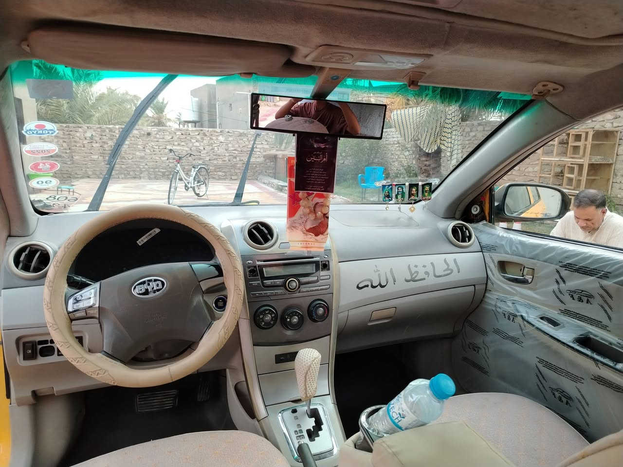 السلام عليكم سيارة 🚗BYDمكفوله كفاله عامه موديل 2013 بسمي رقم انكليزي قادسيه مصفر هيه وغرامات سنويه ل 2031 محرك كورله كير اوتمتيك مكان السيارة السماوه سعر 56 موجود بس علئ وتساب وخط ***********
