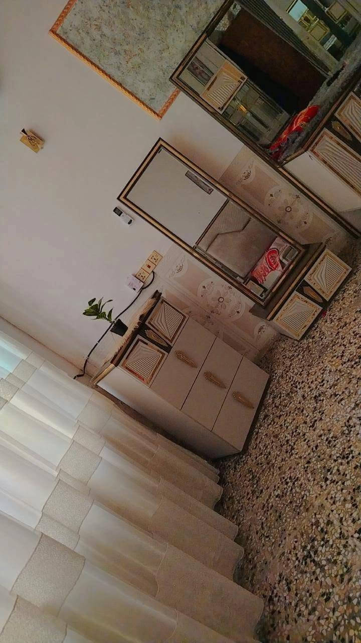 غرفه تركيا للبيع مستعمله شي قليل لتواصل ***********
