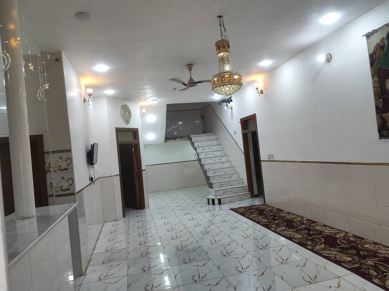 دار للبيع مساحته 265متر طابو زراعي سند 25 تحويل مباشر بسم مشتري ع طريق المعاره يم صوره يبعد عن شارع العام 50متر بناء حديث طابوك وصب كونكريت متكون من 
غرفة نوم عدد 2. ,5*6
صاله 4*9
مطبخ بارد 4*5+ مطبخ حار 2*3
استقبال 4*9 عوزه بس دواخل 
مجمع صحيات دخليه خارجيه 
سعرها 77وبيها مجال شي بسيط 
اي استفسار اتصل على الرقم التالي 
***********
