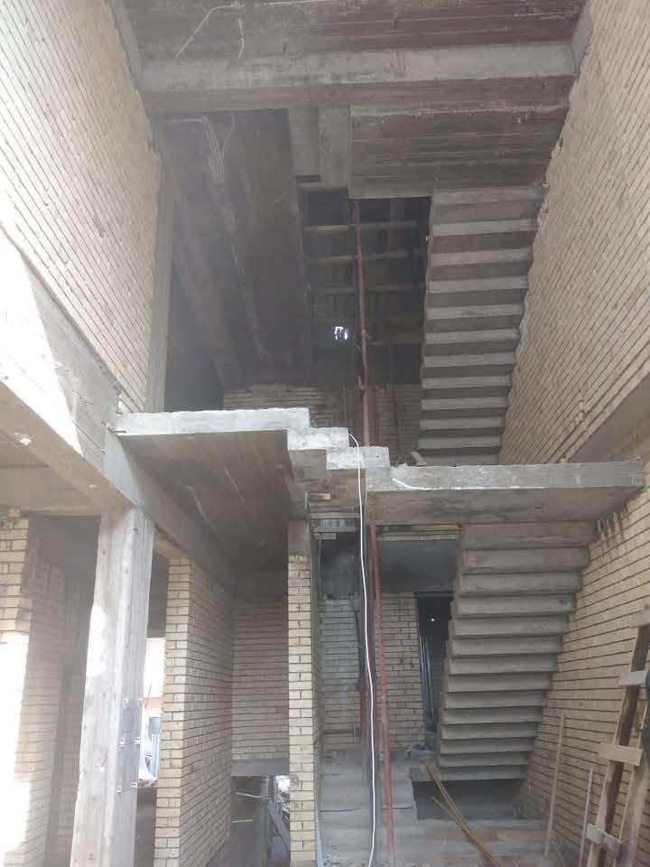 كهربائي درجه اولى  متفرغ  
  تأسيس كهرباء للدور والمباني 🏠🏢
نعمل بنضام البوري والسيمنز 🔌
نعمل جميع بوردات السيطره 

تأسيس كامرات 📷
تأسيس منضومة ستلايت 📡
تأسيس منضومة النت 💻
اسعار مناسبة 💸
العمل في بغداد وضواحيها 
للتواصل ***********،،،،،،،
