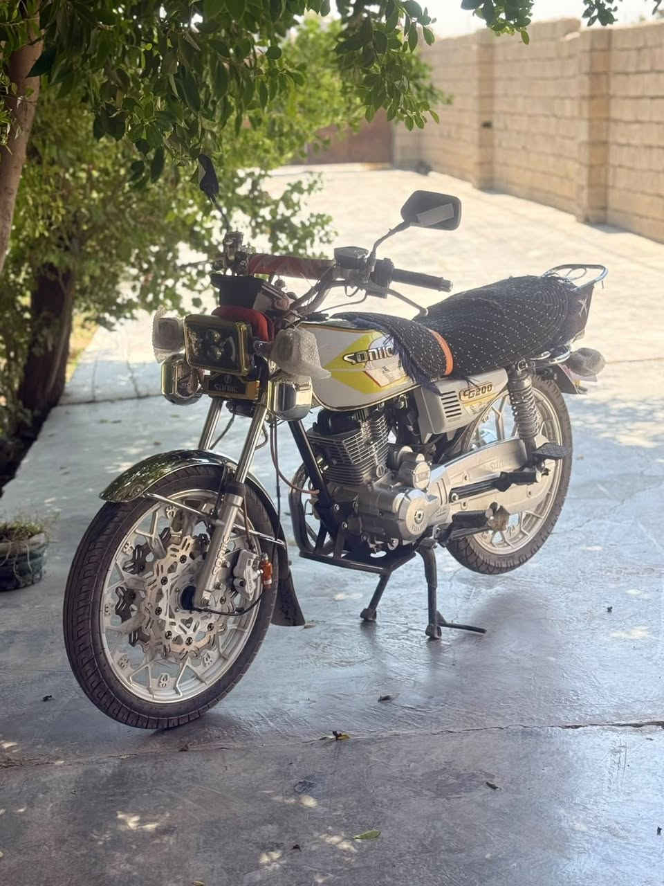 سلام عليكم دراجه سيفان شمالي موديل 25 نازله بل 26 ماشيه 4000 دراجه مكفوله كفاله عامه دراجه اخت زيرو 

مكاني شهربان سنسل 

رقم***********

سعر825وبيهه مجال قليل 

الي مو شراي لا يتصل
