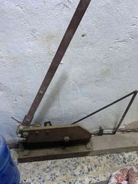 مقص حديد • للبيع
